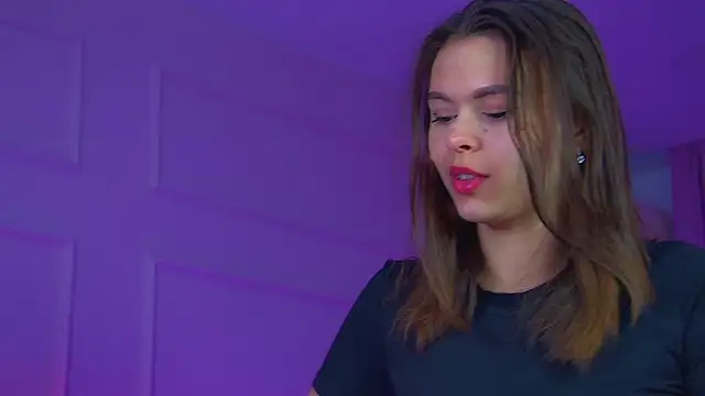 PollyLanders' Live XXX Chat