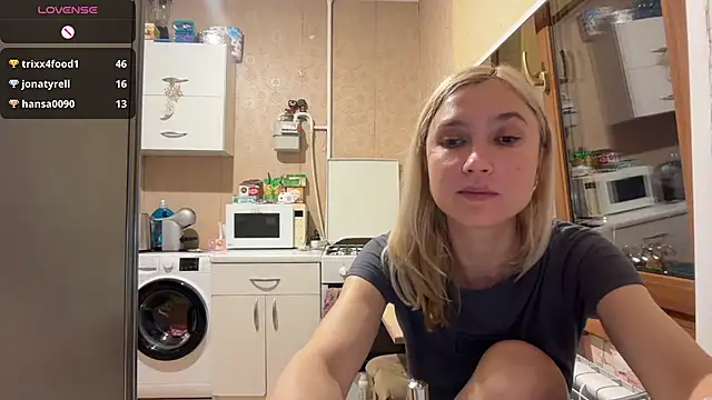 AngelJeni Chat XXX in diretta