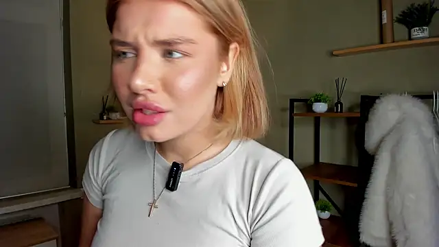 Živý XXX chat BossyPeach