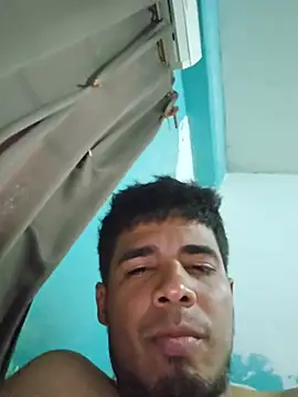 Andresjflds' Live XXX Chat