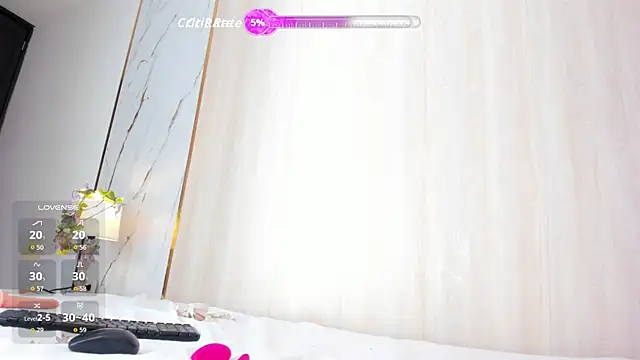 CandyRouse__'s Live XXX Chat