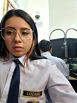 Angela__05 লাইভ XXX চ্যাট
