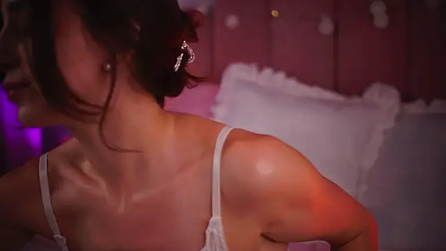 แชท XXX สดของ ElsaYoung