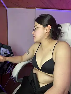 XXX chat uživo modela Camila_pinkk
