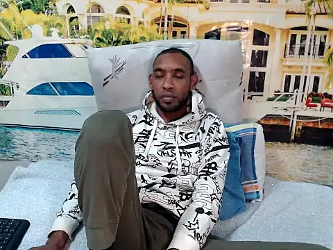 Онлайн чат XXX IndianMagicMike