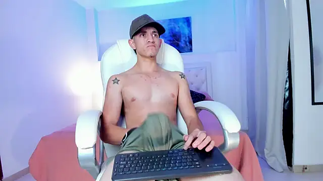 عرض كام AxelFalconn