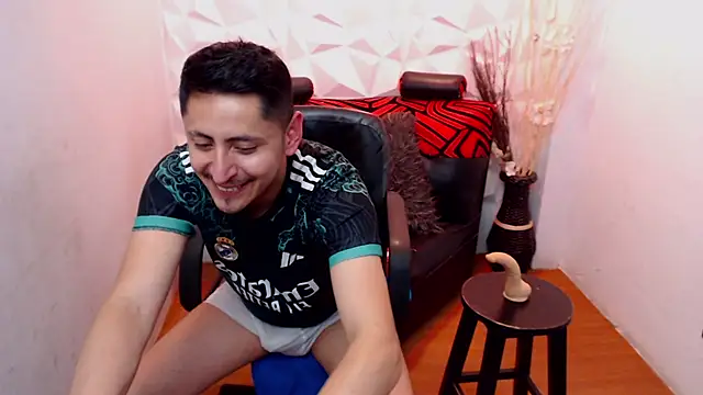 عرض كام Alexx_levi