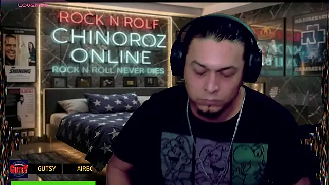 Czat XXX na żywo – chino_roz
