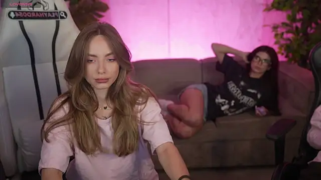 Zlata_SkyのライブXXXチャット