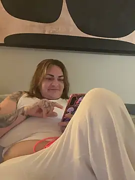 دردشة HeyBABYGIRL الجنسية المباشرة
