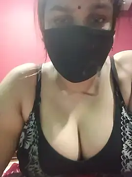 01Mona's Live XXX Chat
