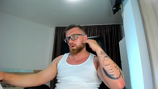 XXX chat uživo modela Findom_guy