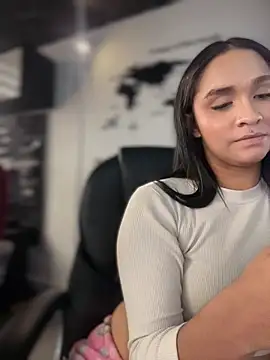 Chat +18 de Isabella-Teen ao vivo