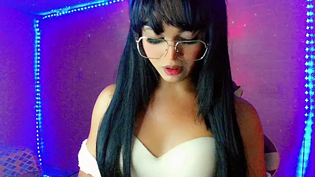 Ms-Zoehans' Live XXX Chat