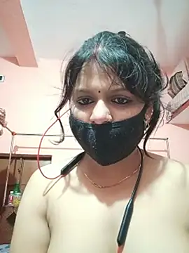 Chat XXX en directo de ZOYA-STRIP