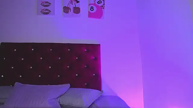 kittymonroe1 Adlı Modelin Canlı XXX Sohbeti
