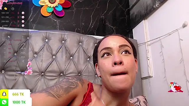 LAILAGUMMY Live XXX Chat