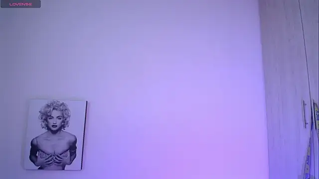 Millie_bobby: απευθείας συνομιλία ΧΧΧ