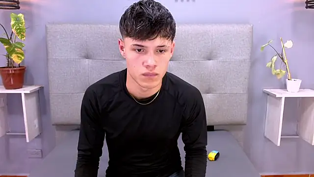 Kevin_Tupe Live XXX Chat