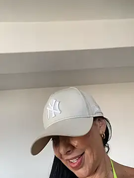 Chat +18 de caritoo21 ao vivo