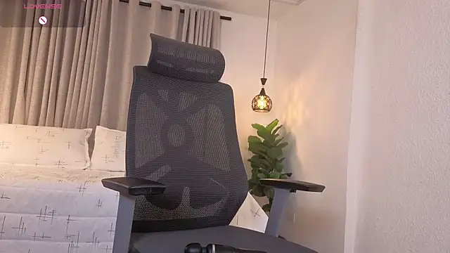 Онлайн чат XXX valerysofia_vg