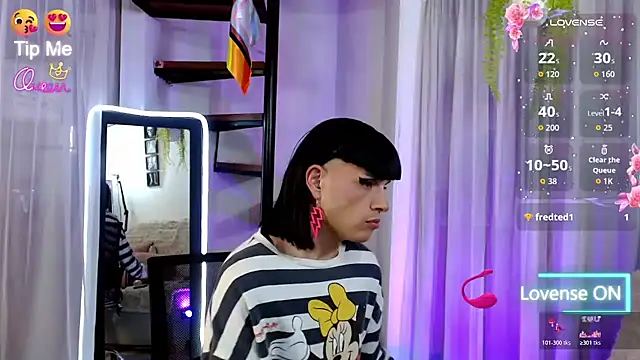 DanniHotBoy02 Adlı Modelin Canlı XXX Sohbeti
