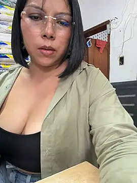 ISABELLA__LUNAのライブXXXチャット