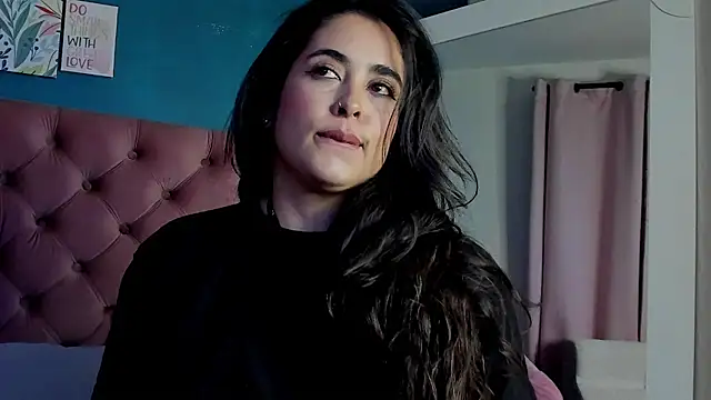Sofia-Venegas Live XXX-Chat