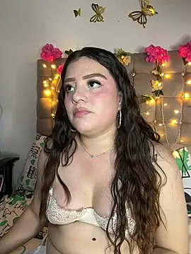 Chat XXX en directo de Jullieetta