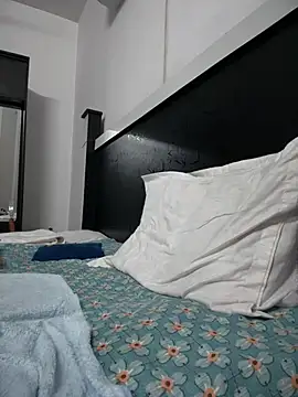 AjaxStar Adlı Modelin Canlı XXX Sohbeti