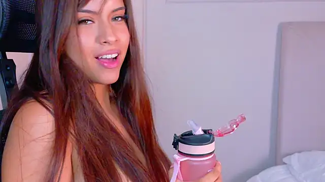 HelenaFoumier 现场XXX聊天