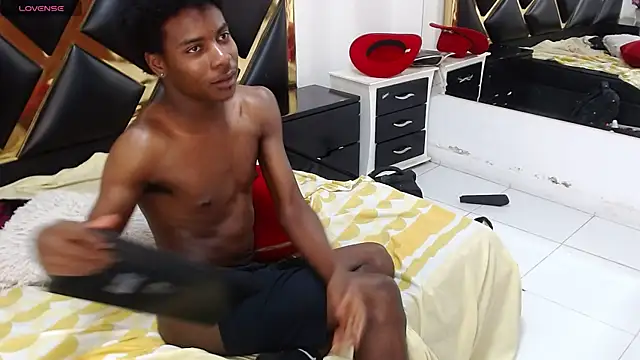 NoahJhonson69n Live XXX chat