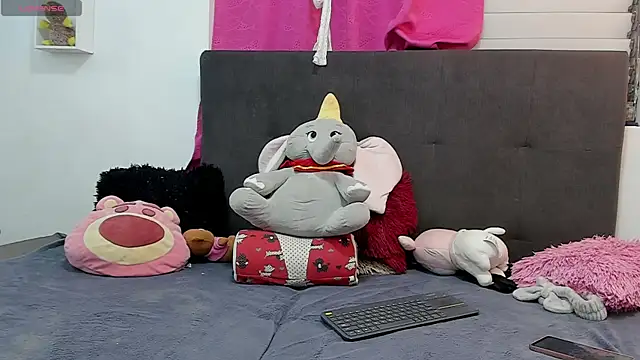 Hanna_long élő XXX-chatje