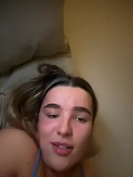 maisiesmithx Adlı Modelin Canlı XXX Sohbeti