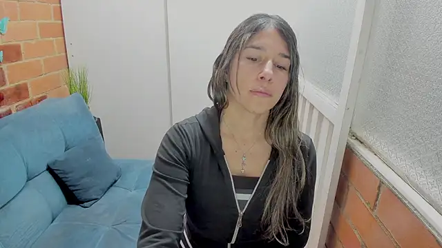 Penelope47's Live XXX Chat