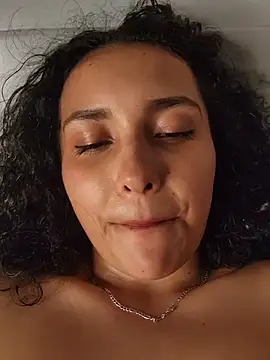 XXX chat uživo modela Lucy_Marin