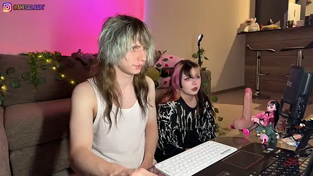 Živý XXX chat h3ntai_baby