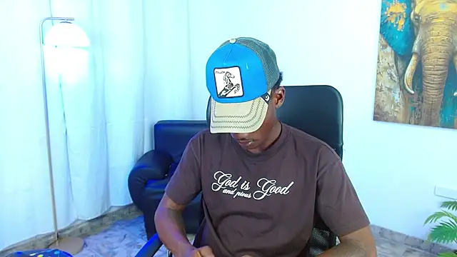 alexaandro18 XXX чат на живо