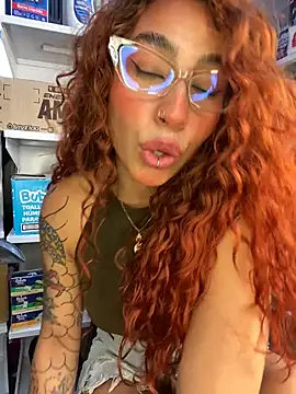 PrettyChloe_ 现场XXX聊天