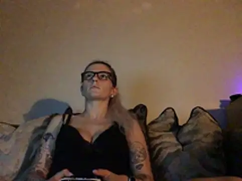 צ'אט XXX בשידור חי של xxamyleighxx