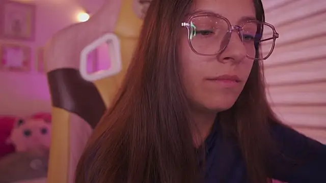 XXX chat uživo modela milly_kenner