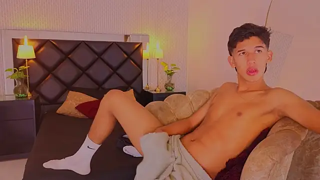 dave_eliot Adlı Modelin Canlı XXX Sohbeti