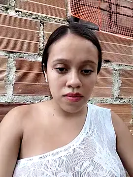 lachiki_plus লাইভ XXX চ্যাট