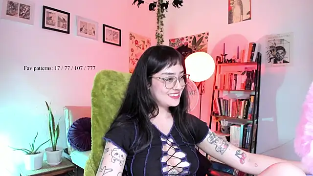 _Insomnia__ Live XXX Chat