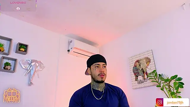 Živý XXX chat JordanSmiith_