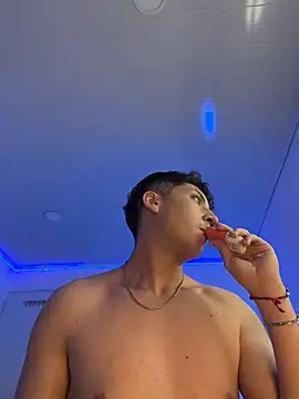 OLIVER_Kn Live XXX chat