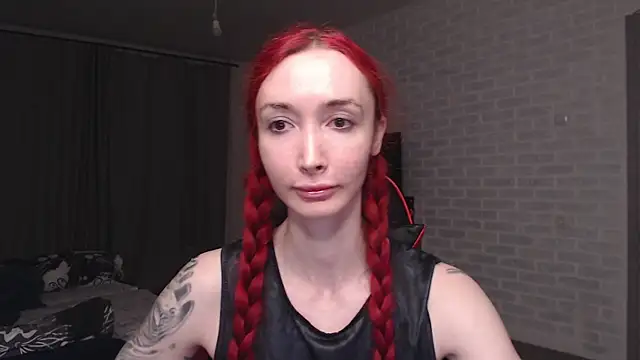 Roxy_Silver Adlı Modelin Canlı XXX Sohbeti