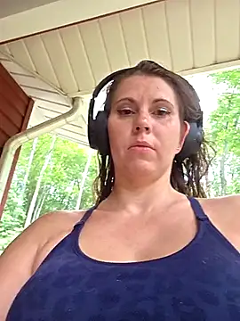 Chatroom XXX en direct de KittyWhispers