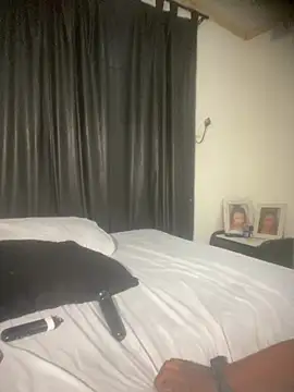 Chat +18 de Cardiebae89 ao vivo