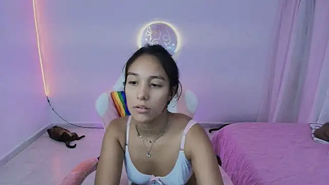 Nanami_19's Live XXX Chat